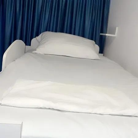 Apartment Mirela's By The Sea *